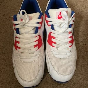 Nike Air Max 90 Essential